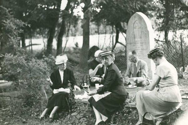 Before city parks, people picnicked in cemeteries.